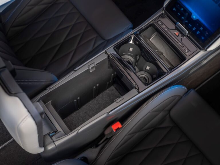 Ford Explorer EV_vnatre1