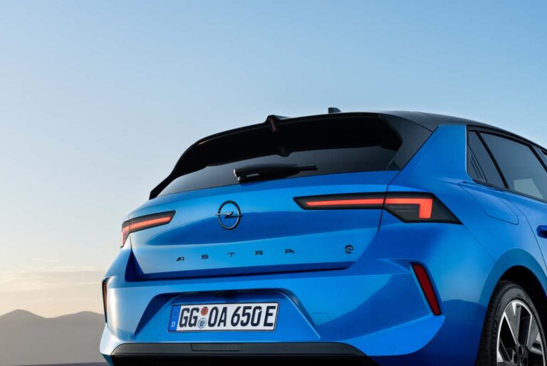 06_Opel Astra Electric_520683.jpg
