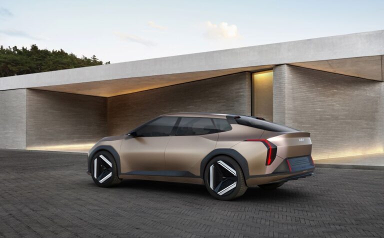 KIA Concept EV4_2
