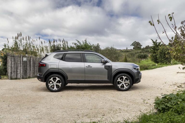 All-New Dacia Duster Hybrid Journey (8)