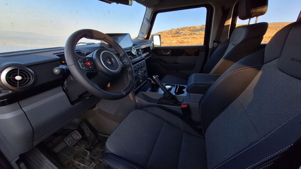 Ineos Grenadier_predni sedista